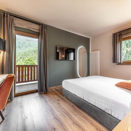 Hotel Laste' Caldes エクステリア 写真