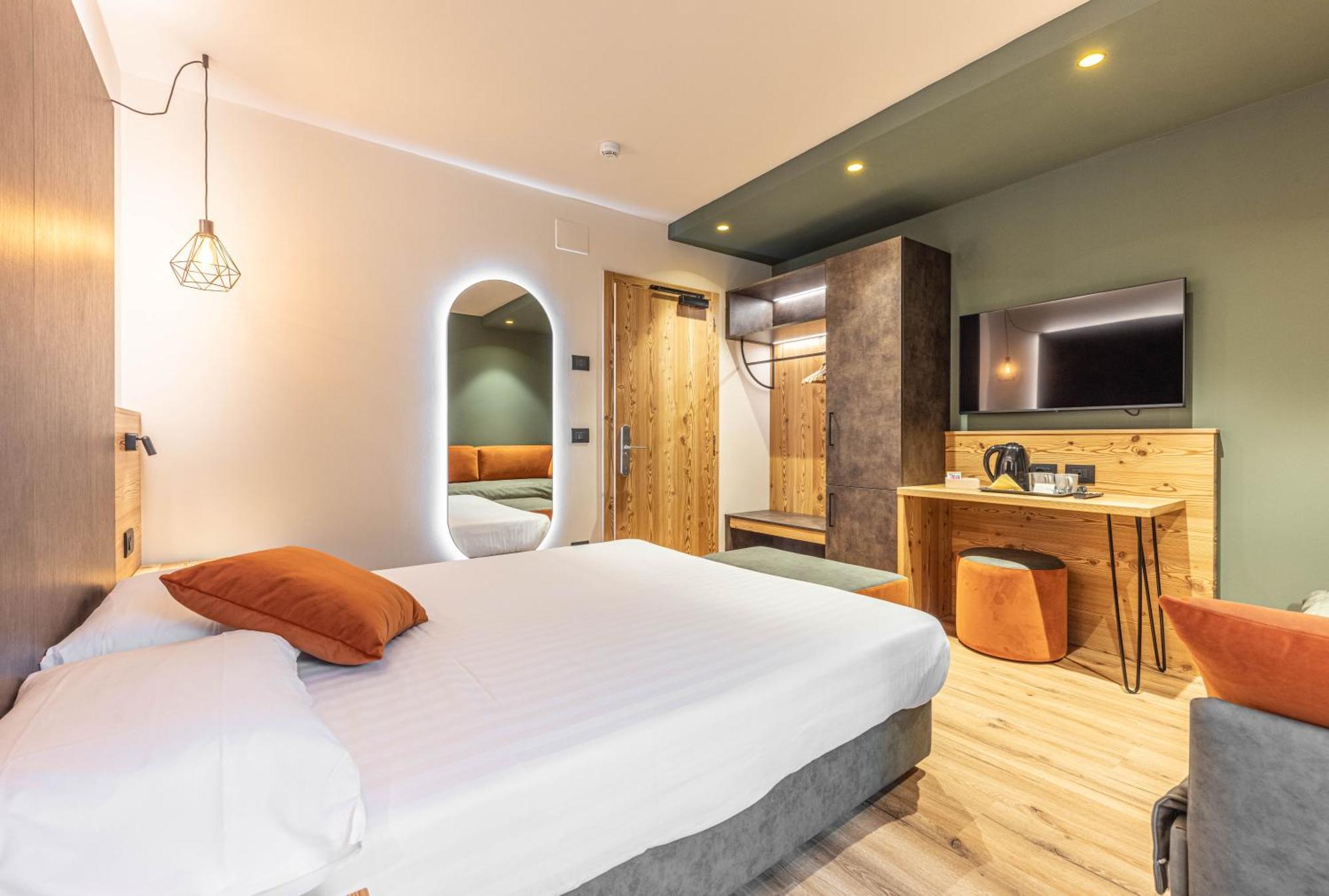Hotel Laste' Caldes エクステリア 写真