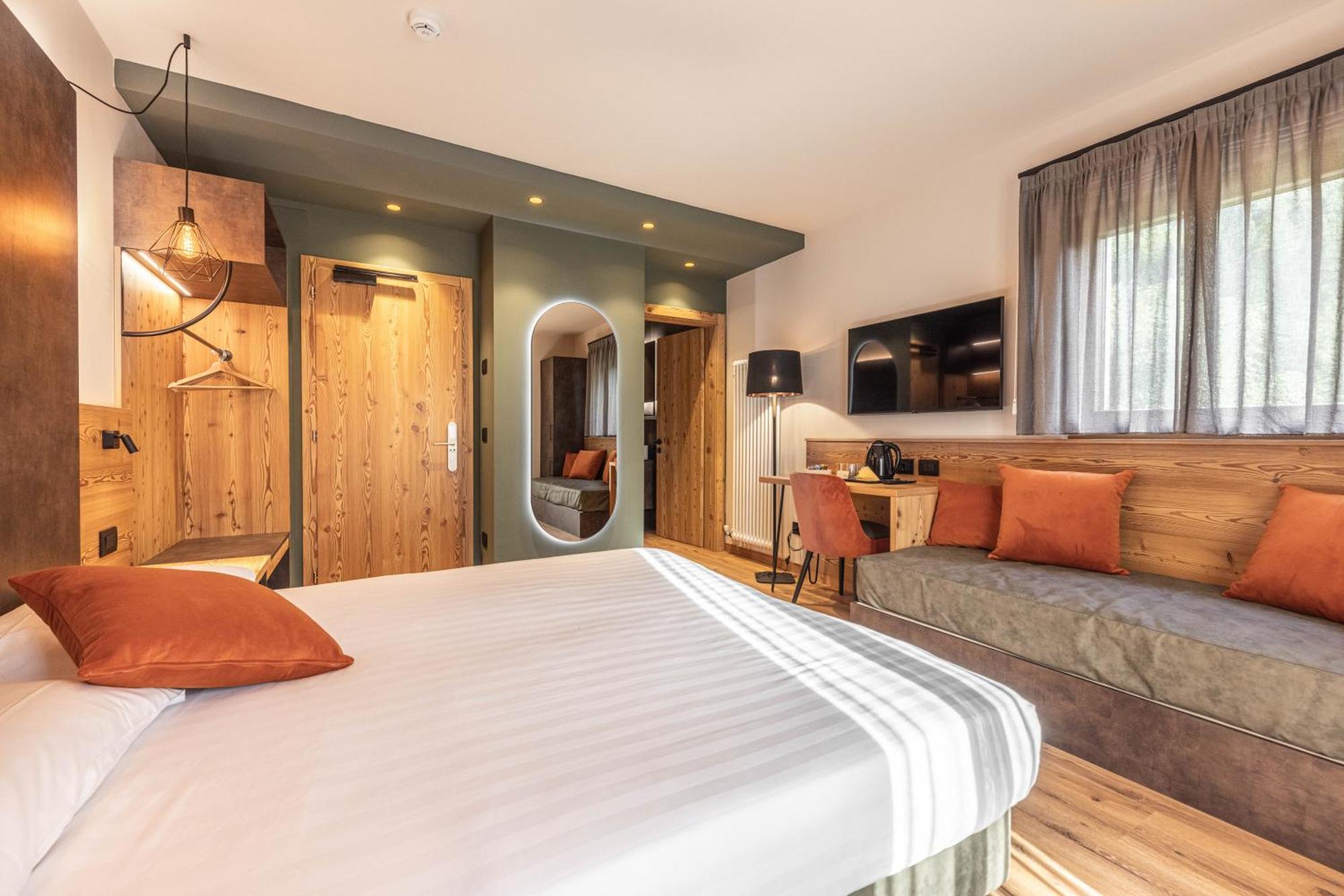 Hotel Laste' Caldes エクステリア 写真